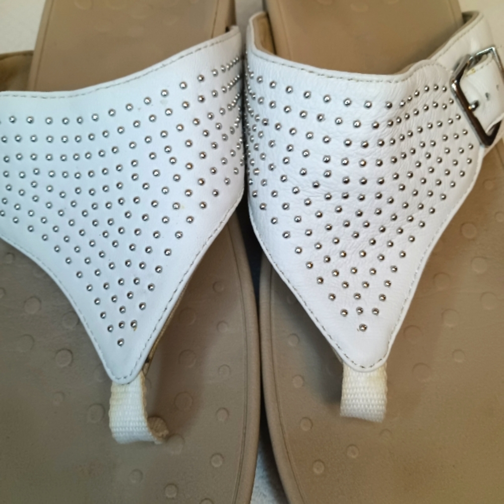 Vionic podiatrist sandal preowned
